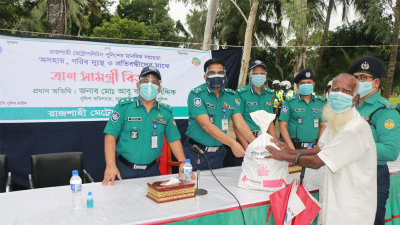 রাজশাহীতে অভিযান, উদ্ধার ত্রাণ সামগ্রী